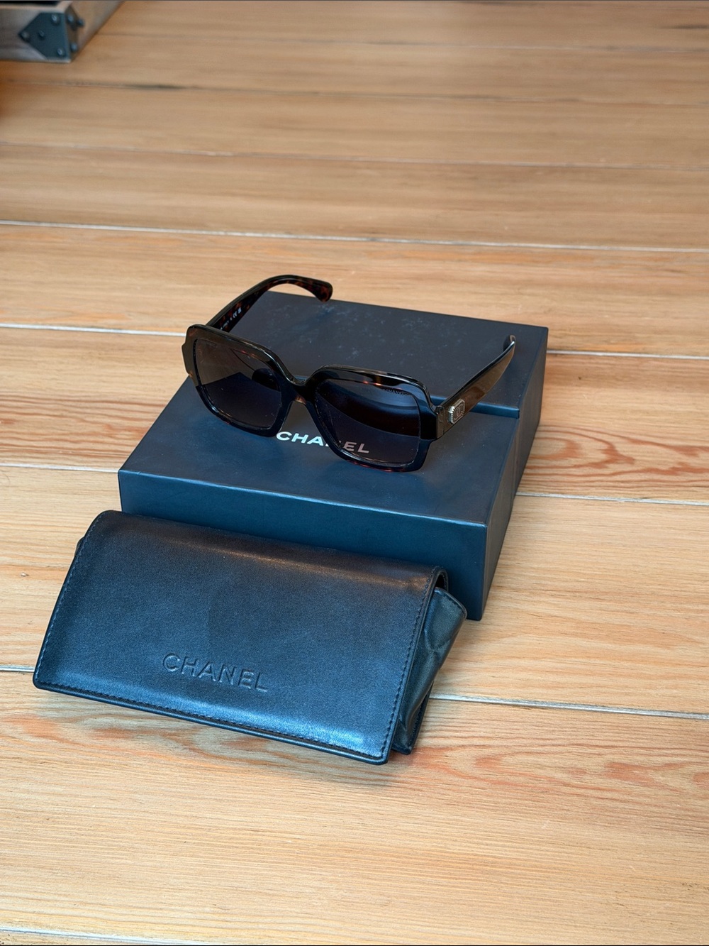 CHANEL CC 5479 SQUARE SUNGLASSES IN HAVANA